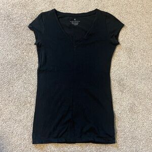 Club Monaco Black V-Neck Short Sleeve Tee, Size S Excellent Condition